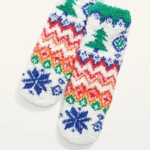 NWT 2 pairs❄️ fluffy pattern socks